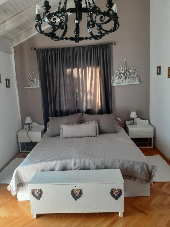 Apartment Lila Garden Bol Luaran gambar
