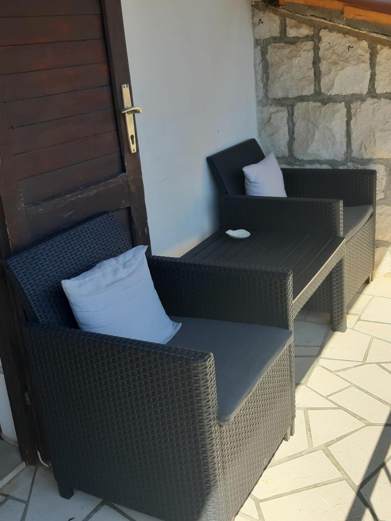 Apartment Lila Garden Bol Luaran gambar