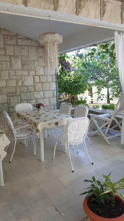 Apartment Lila Garden Bol Luaran gambar